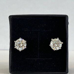2 Carat VVS1 Stud Earrings